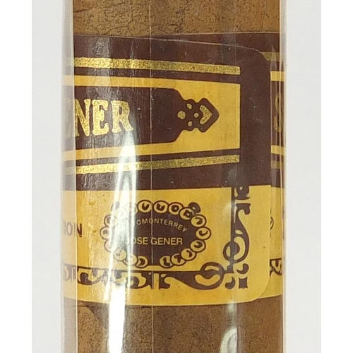 100 - Box of hand made Hoyo De Monterrey Excalibur cigars