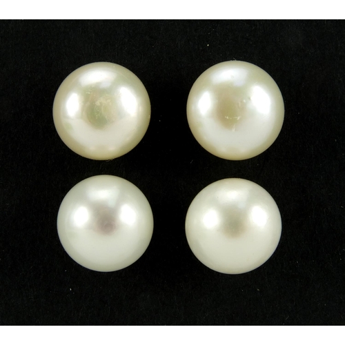 1004 - Two pairs of 9ct gold pearl earrings, approximate weight 6.0g