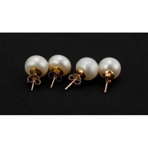 1004 - Two pairs of 9ct gold pearl earrings, approximate weight 6.0g