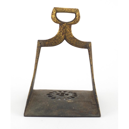 638 - 18th century Persian iron stirrup, possibly Ottoman empire, having all over gilt floral motifs, 20cm... 
