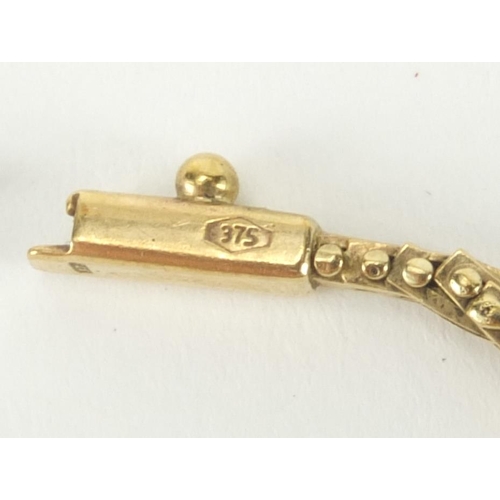 2527 - 9ct gold three tone bracelet, 17cm in length, approximate weight 6.6g