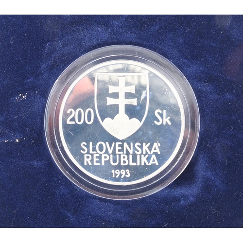 2467 - Slovakian, Czechoslovakian and Malta silver coins, including a 200 Slovak commemorative crown, 1964 ... 