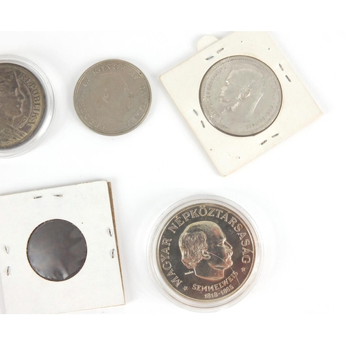 2472 - 19th century and later foreign coins mostly silver inclining an 1894 five Leva, 1931 five Lati, 1912... 