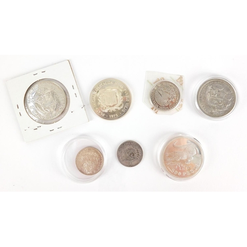 2471 - 19th century and later South American coins mostly silver including 1975 ten Peso, 1978 Columbia cro... 