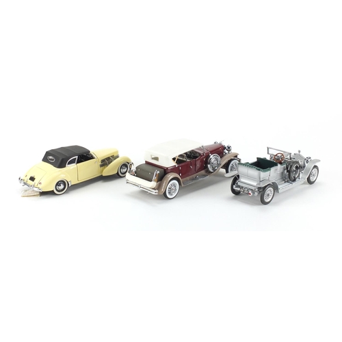 2377 - Three Franklin Mint die cast vehicles, all with boxes, 1930 Dueseneerg J Derham Tourster, 1937 Cord ... 