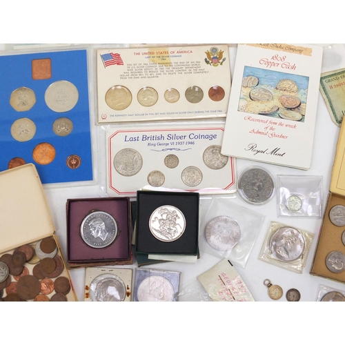 2514 - Predominantly British coins and banknotes, some silver, including five pound, one pound and ten shil... 