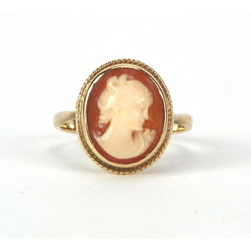 2599 - 9ct gold cameo maiden head ring, size K, approximate weight 2.3g