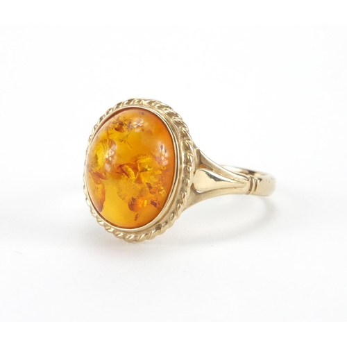 2579 - 9ct gold natural amber coloured ring, size N, approximate weight 2.3g