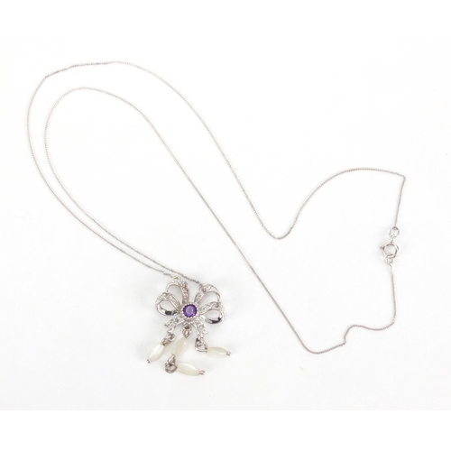 2531 - 9ct white gold pendant necklace set with amethyst, diamonds and Mother of pearl, 40cm in length, app... 