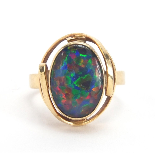 2619 - 9ct gold opalescent ring, size O, approximate weight 4.6g