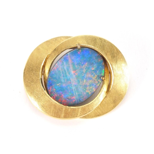 2520 - Stylish 18ct gold opal brooch, 3.5cm in length, approximate weight 9.4g