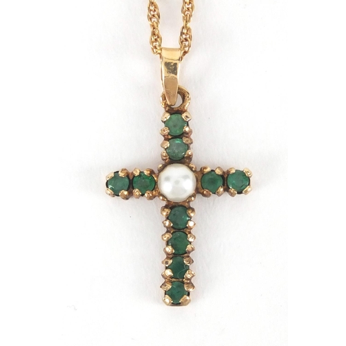 2540 - 9ct gold emerald and pearl cross pendant on a 9ct gold necklace, approximate weight 2.8g