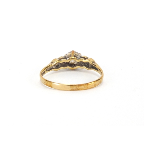 2561 - 9ct gold clear stone ring, size T, approximate weight 2.3g