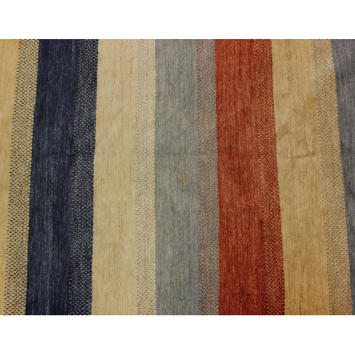 2010 - Rectangular contemporary Pakistan hand knotted carpet, 280cm x 190cm