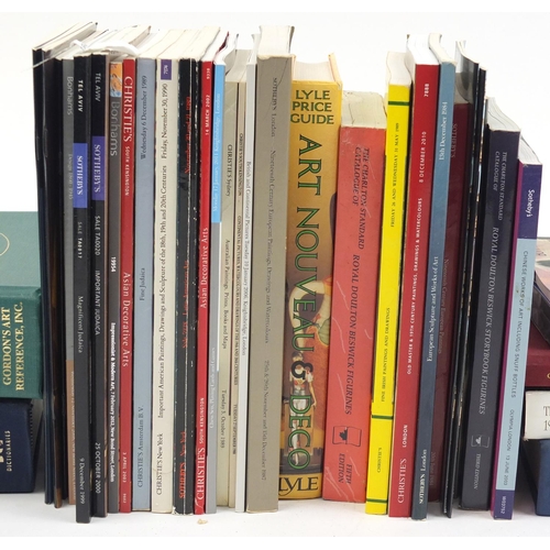 189 - Reference books and auction catalogues including Bonhams, Chrtisies and The Dictionary of artists in... 