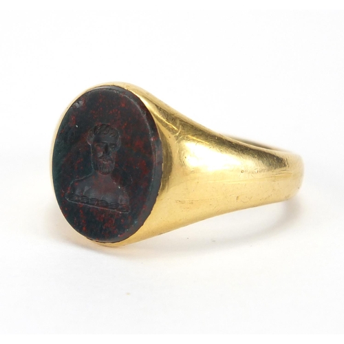 861 - 18ct gold bloodstone Intaglio seal ring, size Q, approximate weight 9.7g