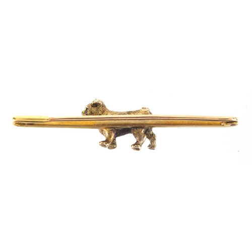 862 - Unmarked gold Pug dog bar brooch, 5cm in length, approximate weight 6.3g