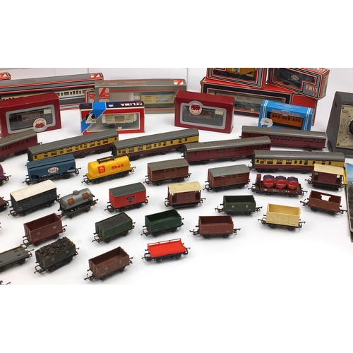 393 - 00 gauge model railway track and accessories including Lima locomotives, Hornby Thomas The Tank Engi... 