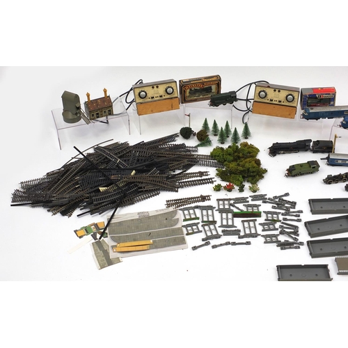 393 - 00 gauge model railway track and accessories including Lima locomotives, Hornby Thomas The Tank Engi... 