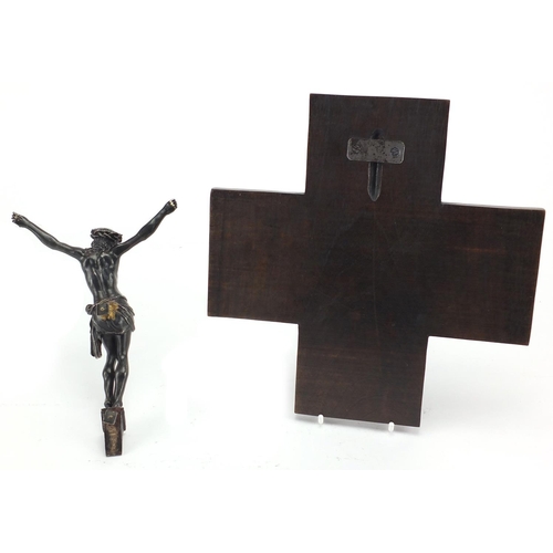 90 - Well detailed wood carving of Christ together with a Patinated bronze Corpus Christi, the largest 25... 