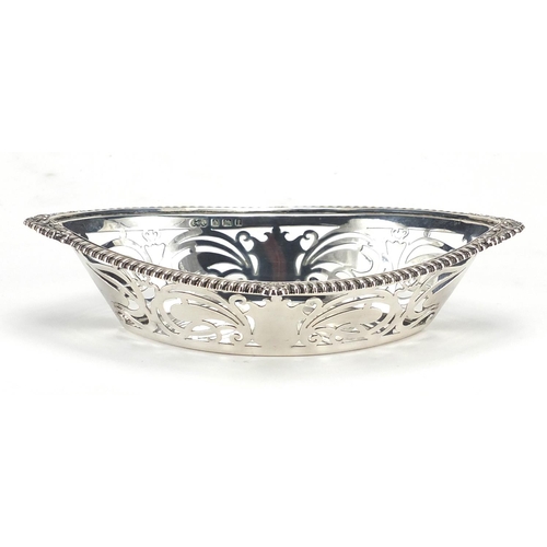 754 - Elkington & Co silver dish with pierced decoration, Birmingham 1905, numbered 23330 to the base, 18c... 