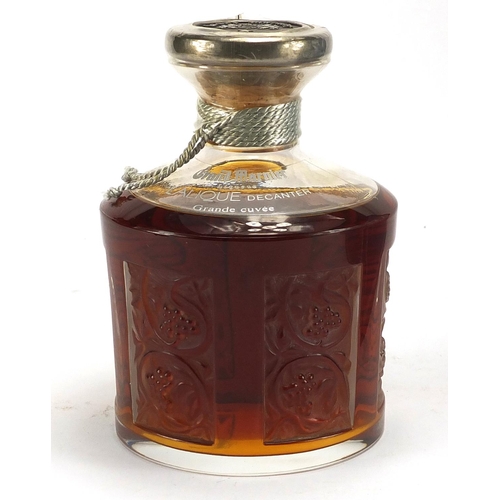 80 - Bottle of Grand Marnier liqueur cuvee, housed in a frosted and clear crystal Lalique decanter, toget... 