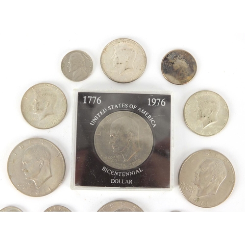 494 - Small selection of mostly American coinage