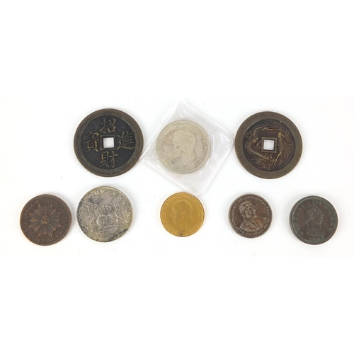 489 - World coinage including Chinese tokens