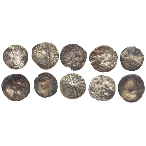 214 - Ten hammered silver pennies, approximate weight 10.9g