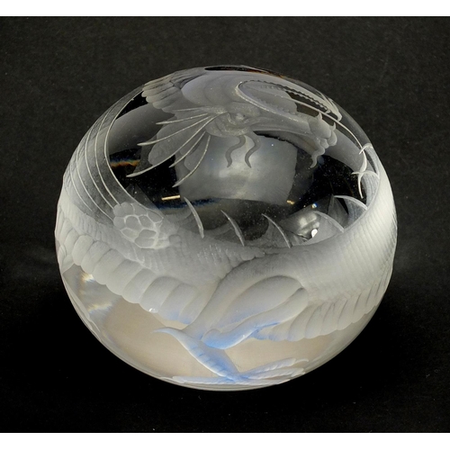 629 - Peter Dreiser glass paperweight etched with a dragon, limited edition 22/27, 9cm in diameter