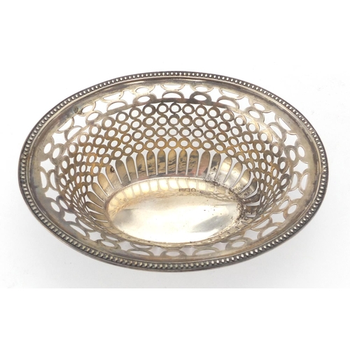 760 - Oval silver bon bon dish with pierced decoration, AGH London 1899, 13.5cm in length, approximate wei... 