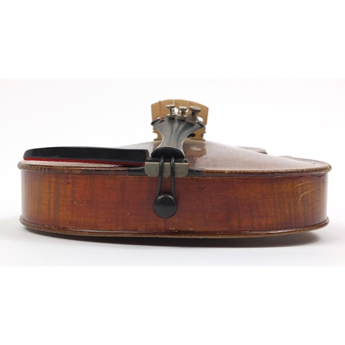 277 - Old wooden violin with scrolled neck, bearing a Mordoch & Co of London label to the interior, the vi... 