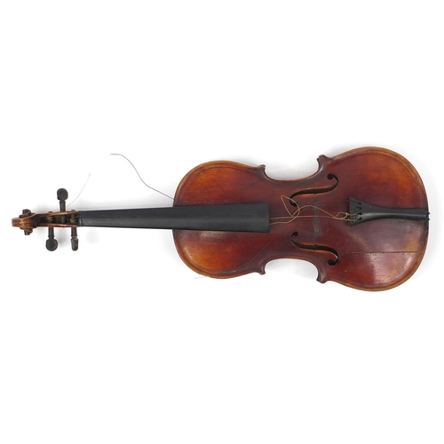 275 - Old wooden violin with scrolled neck, bearing a Giovan Paolo Maggini label to the interior, with vel... 