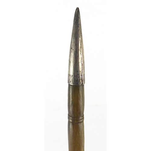 132 - Horn back scratcher in the form of a hand, possibly rhino horn, 27cm in length