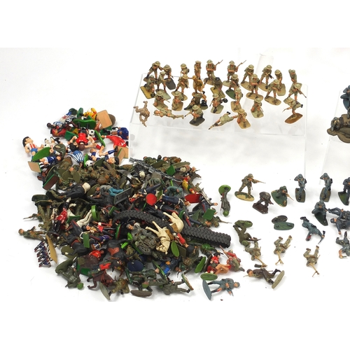 382 - Large collection of plastic soldiers and accessories including some Britain examples