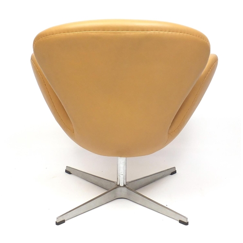 2033 - Arne Jacobsen design swan chair