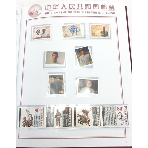 625 - 2000 Chinese year book of stamps