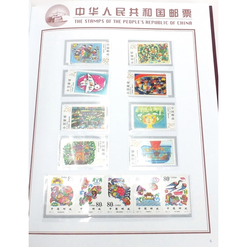 625 - 2000 Chinese year book of stamps