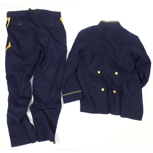 695 - Naval interest uniform