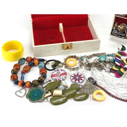 295 - Mostly retro jewellery including rings, bracelets, necklaces, wristwatches