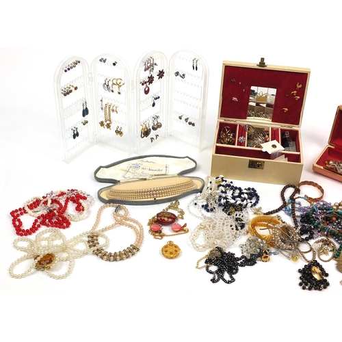 312 - Vintage and later costume jewellery including earrings, necklaces and brooches