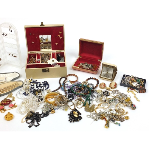 312 - Vintage and later costume jewellery including earrings, necklaces and brooches