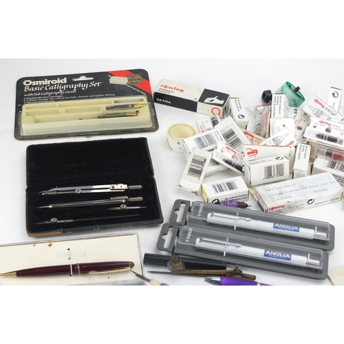 390 - Assorted fountain pens, ballpoint pens and propelling pencils and other writing instruments