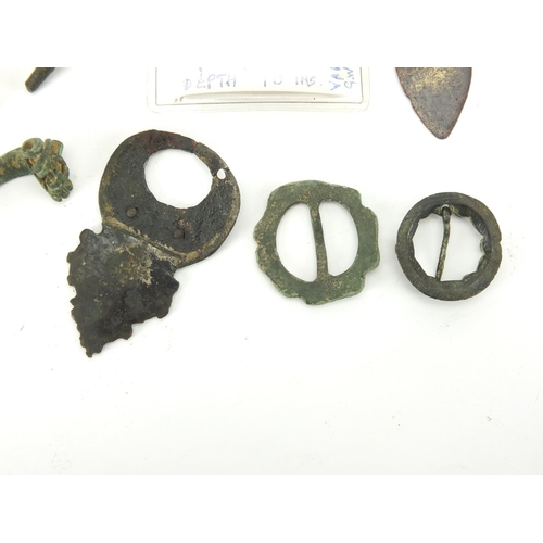 459 - Antique and later metal detecting finds and artefacts