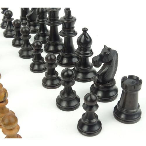 573 - Boxwood chess set, the largest piece 7cm high