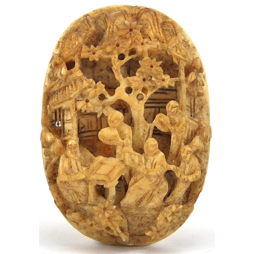 62 - Miscellaneous objects including an Agate pill box, Chinese Canton ivory brooch carved with figures a... 