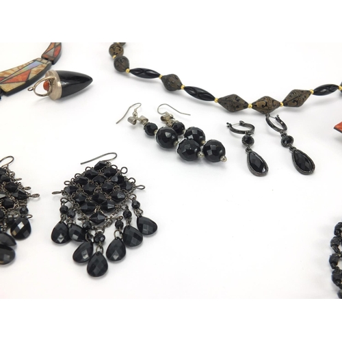 774 - Vintage jewellery including jet necklaces and earrings