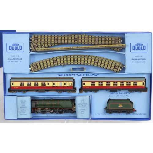 313 - Two Dublo electric train sets, tank goods train PDG7 and passenger train EDP12, both boxed