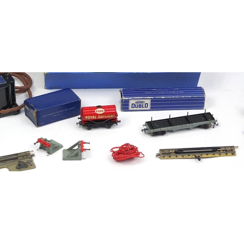 313 - Two Dublo electric train sets, tank goods train PDG7 and passenger train EDP12, both boxed