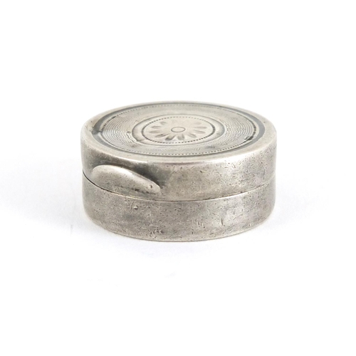 32 - Circular Georgian silver vinaigrette with hinged lid and gilt interior, W.F London, 1798, 2.5cm in d... 